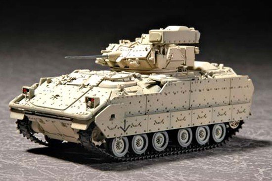 Trumpeter 07296 M2A2 Bradley Fighting Vehicle 1/72