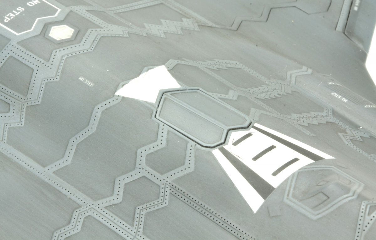 Meng LS-008 F-35A Lightning II Lockheed Martin Fighter JASDF 1/48 – image 8