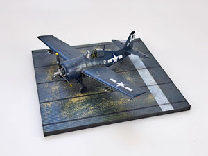 Arma Hobby 70060 USN/RN Escort Carrier Deck / USN/RN Pokład Lotniskowca Eskortowego 152x152mm (6 cali na 6 cali) 1/72 – immagine 7