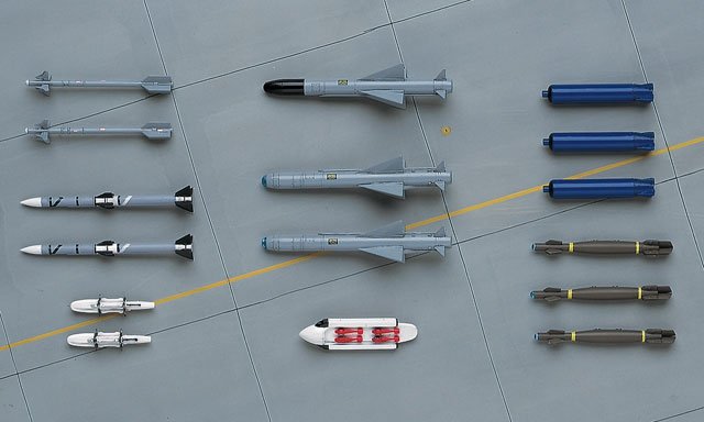 Hasegawa X48-10 J.A.S.D.F. WEAPONS SET A 1/48 – immagine 2
