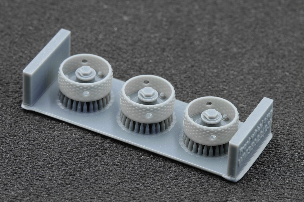 ScaleX WM 35022 Unimog 404 10.5-20 MPT Ordinary wheel set (for AK-Interactive, ICM, Revell) 1/35