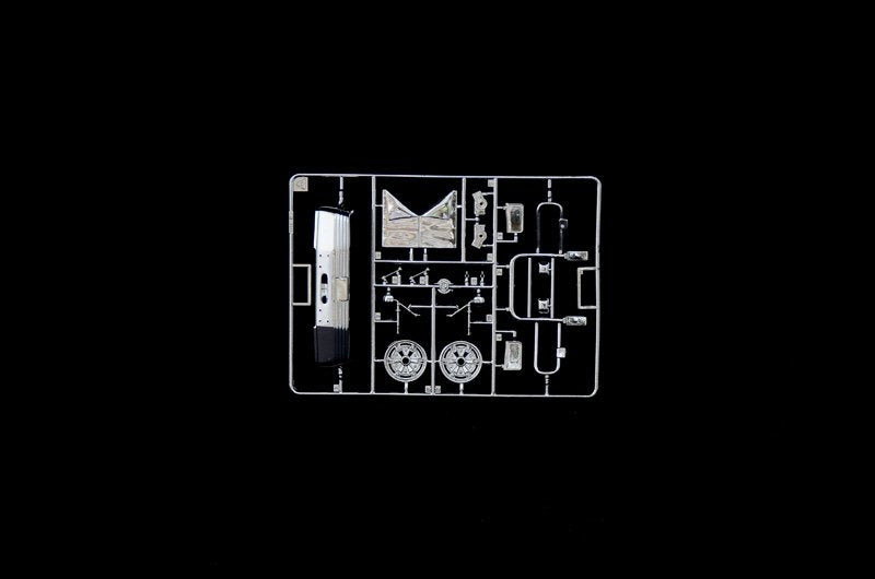Italeri 3925 FREIGHTLINER FLD 120 SPECIAL 1/24 – Bild 5