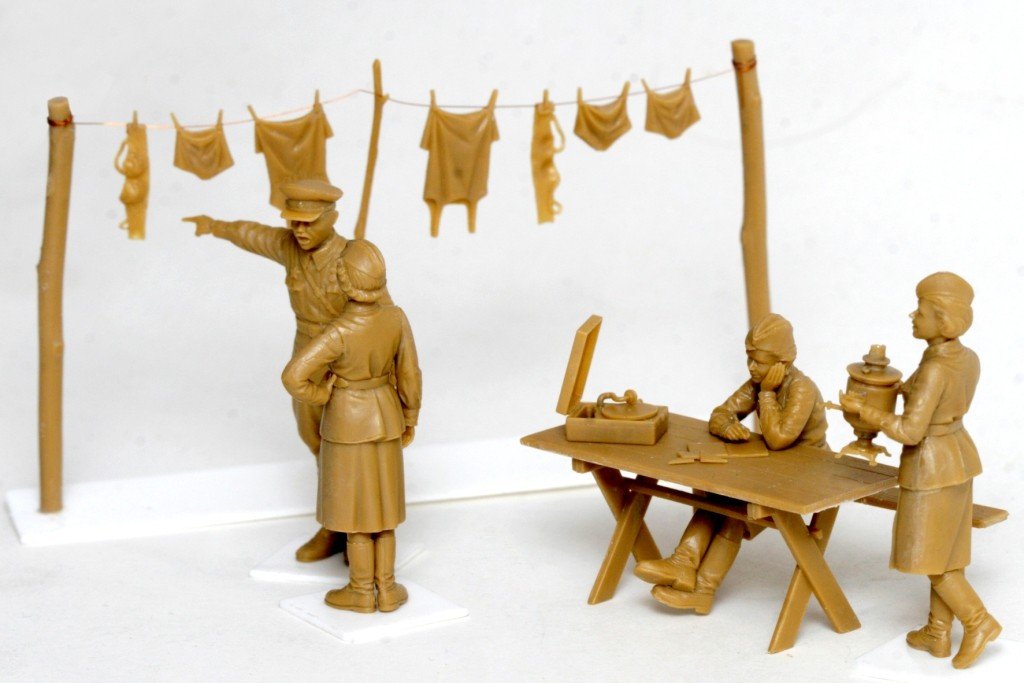 ICM 35621 Soviet Military Servicewomen (1939) 1/35 – imagen 5
