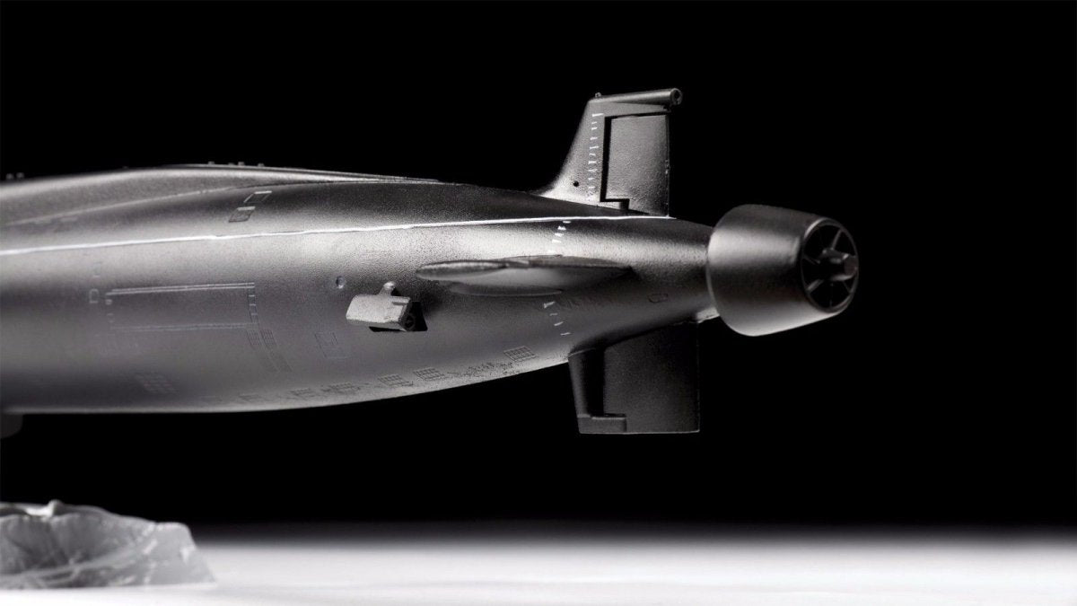 Zvezda 9058 SSBN &amp;quot;Borey&amp;quot; Nuclear Submarine 1/350 – zdjęcie 4