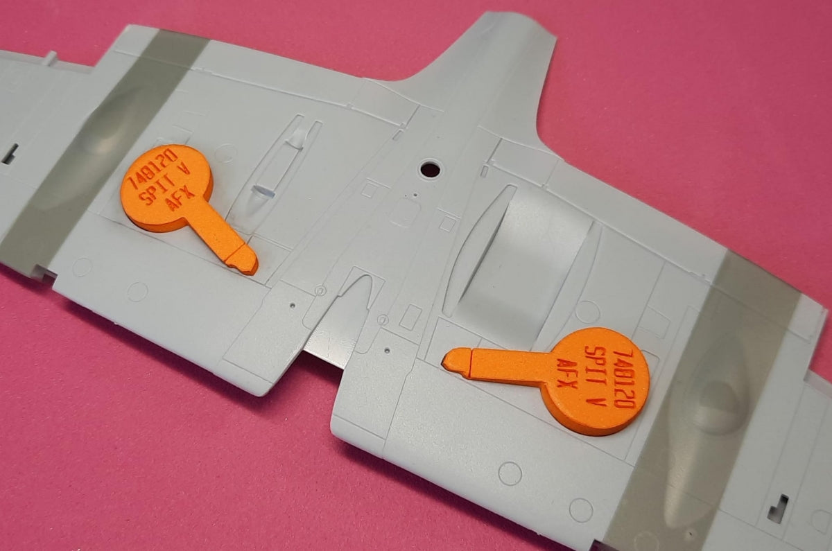 Omask 748120 Spitfire Mk.I/Mk.V wheel bay foam plugs (for Airfix) 1/48