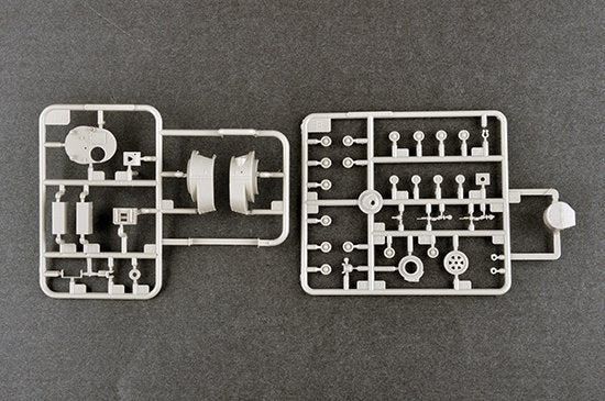 Trumpeter 07151 Soviet T-28 Medium Tank (Riveted) 1/72 – image 5