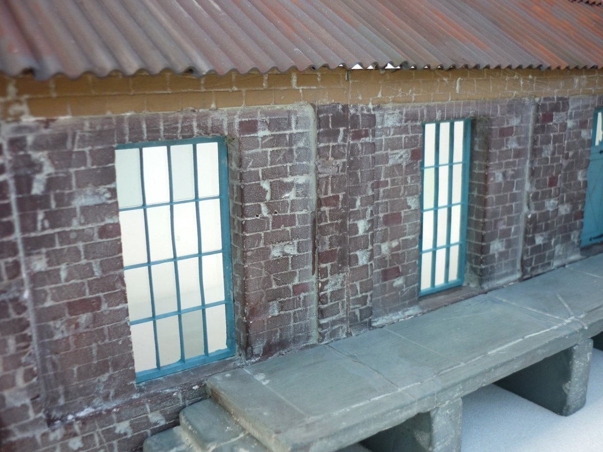 RT-Diorama 35211 Freight Shed (Modular System) 1/35 – imagen 8