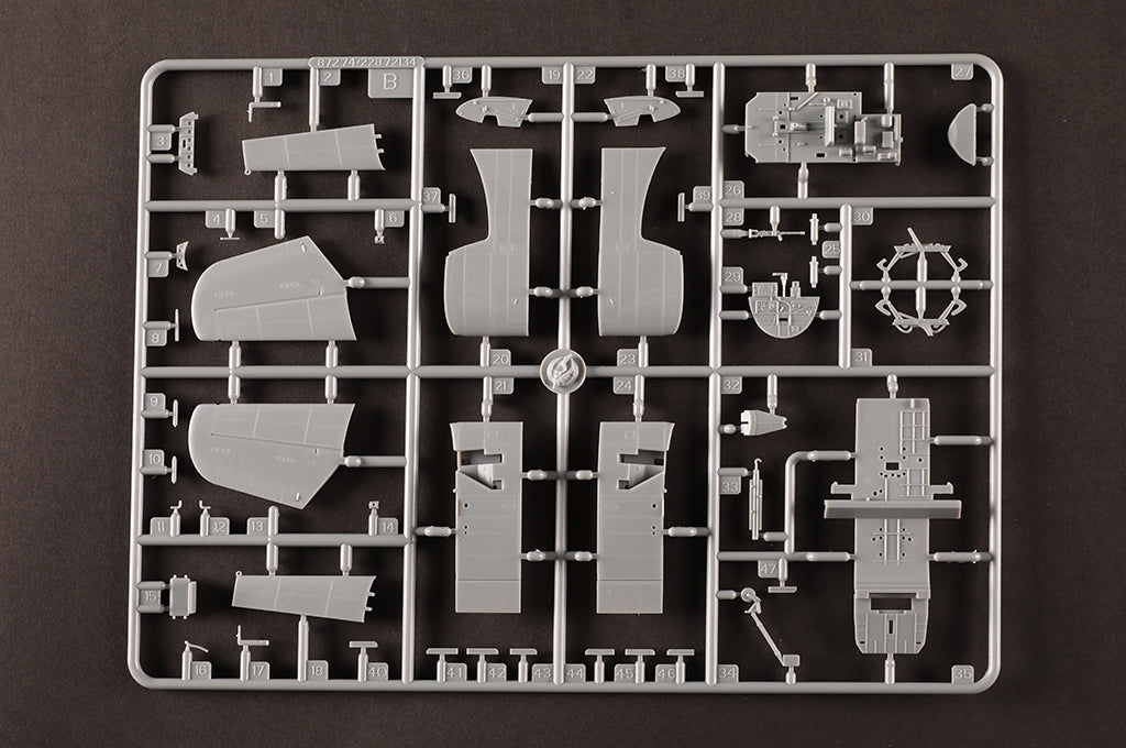Hobby Boss 87274 TBM-3 Avenger 1/72 – image 20