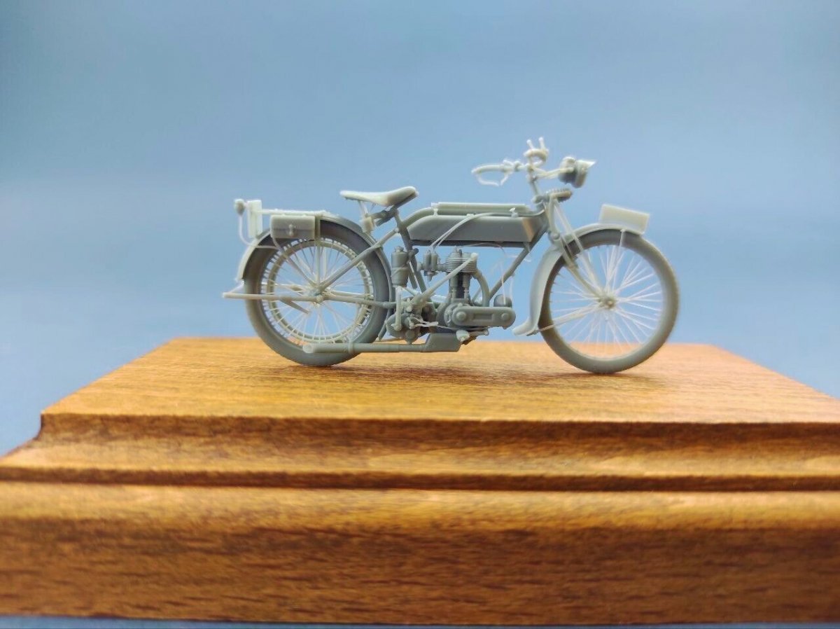 Copper State Models B32-001 Copper State Models B32-001 British Motorcycle Tr.Model H 1/32 – image 3