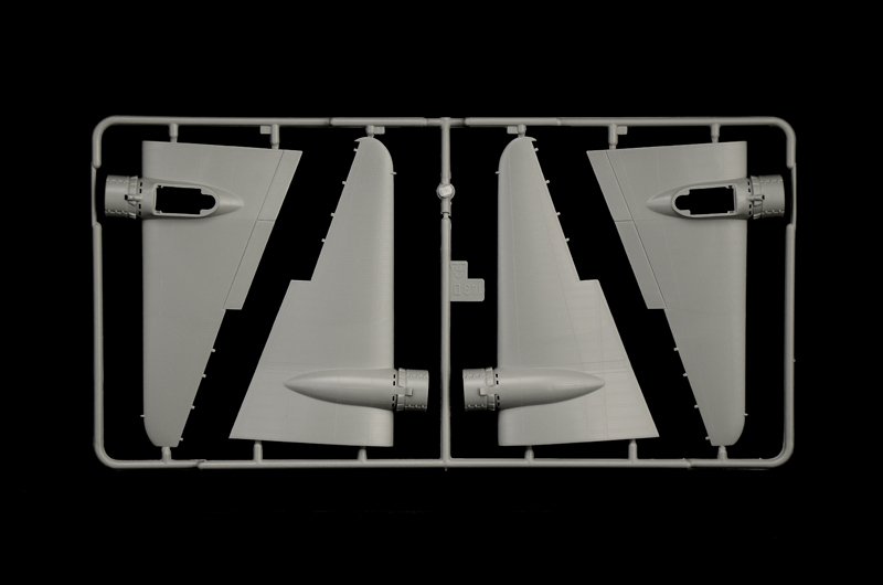 Italeri 1447 Fiat BR.20 Cicogna 1/72 – zdjęcie 6