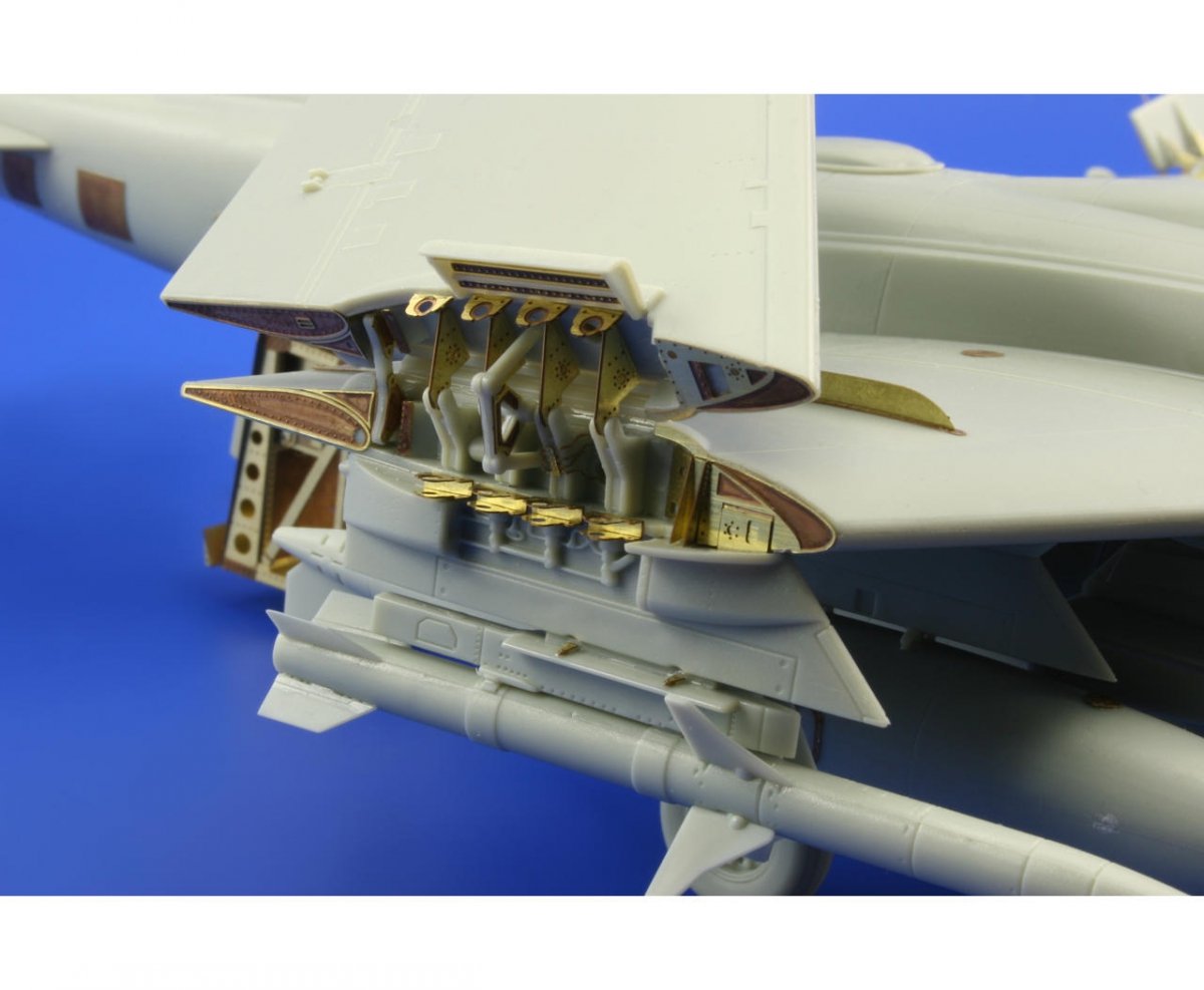 Eduard 48680 EA-6B wing fold 1/48 Kinetic – image 2