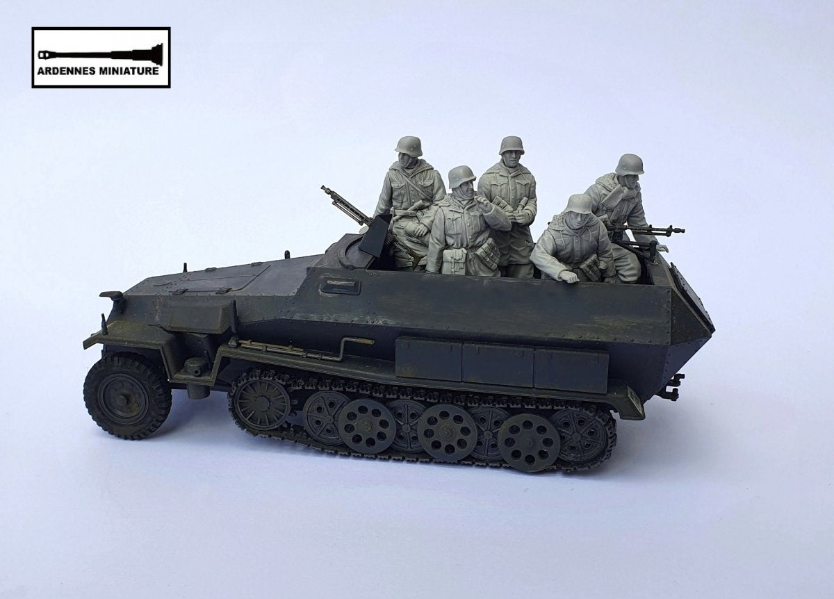 Ardennes Miniature 35022 GERMAN SOLDIER 1944 1/35 – imagen 5