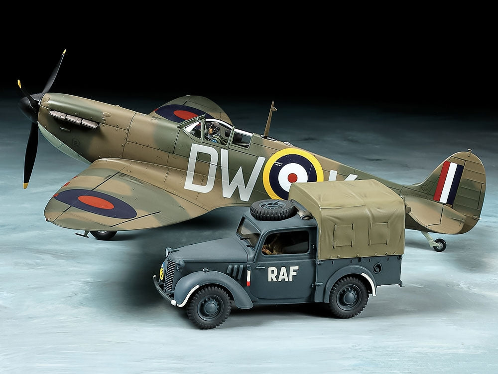 Tamiya 25211 SUPERMARINE SPITFIRE MK.IW/Light Utility Car 10Hp Set 1/48