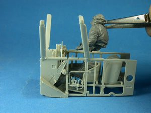 Copper State Models F32-038 Seated RFC Pilot in Sidcot suit 1/32 – immagine 6