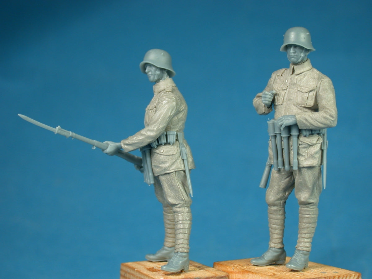 Copper State Models F35-046 German Freikorps standing soldier 1/35 – Bild 2