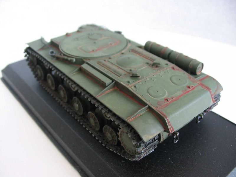 PST 72038 Armored Tow Tractor KV-T 1/72 – image 4