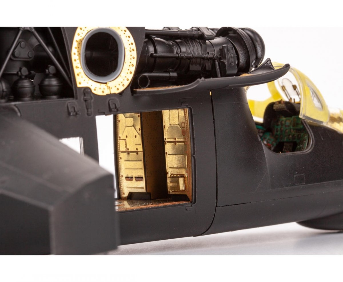 Eduard 481020 Mi-24 cargo interior for ZVEZDA 1/48 – zdjęcie 3
