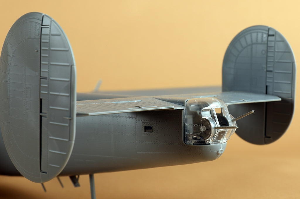 Hobby Boss 81774 Consolidated B-24J Liberator 1/48 – Bild 18