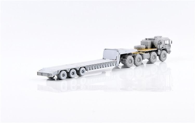 Modelcollect UA72341 German MAN KAT1M1014 8*8 HIGH-Mobility off-road truck with M870A1 semi-trailer 1/72 – Bild 6