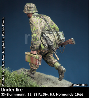 RADO Miniatures RDM35033 Under fire. W-SS Sturmmann, 12. SS-Pz.Div. HJ, Normandy 1944 1/35 – imagen 5