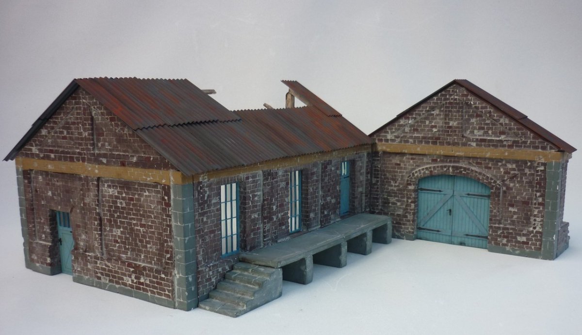 RT-Diorama 35211 Freight Shed (Modular System) 1/35 – imagen 4