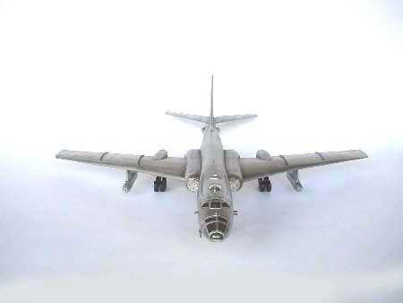 Trumpeter 01614 CHINESE XIAN JHU-6 1/72 – imagen 4