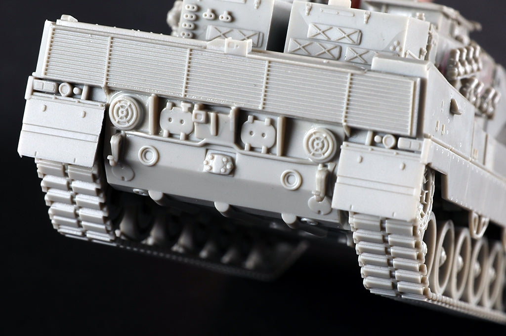 Trumpeter 07192 Leopard2A6EX MBT 1/72 – image 16
