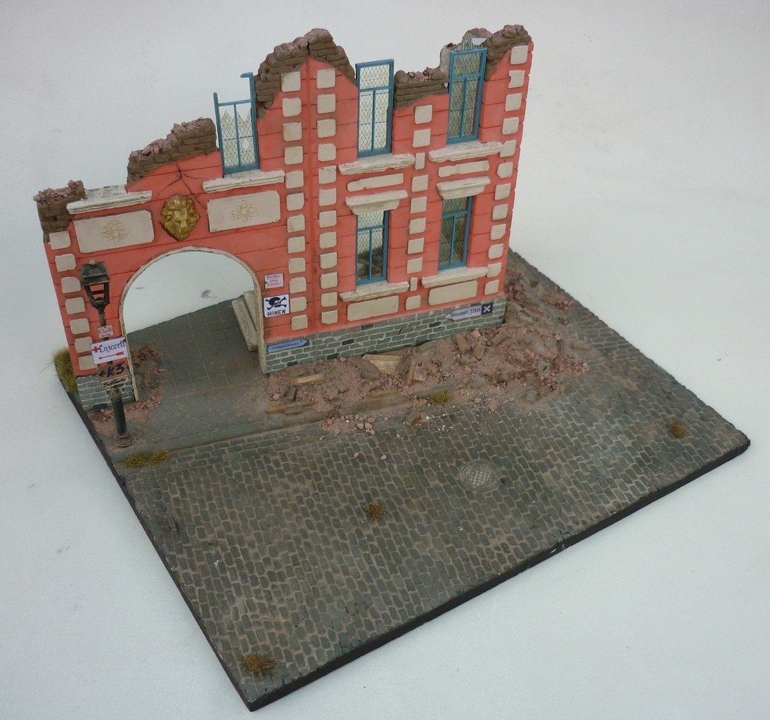 RT-Diorama 35222 Diorama-Base: &amp;quot;Bombed out Street&amp;quot; 1/35 – immagine 6
