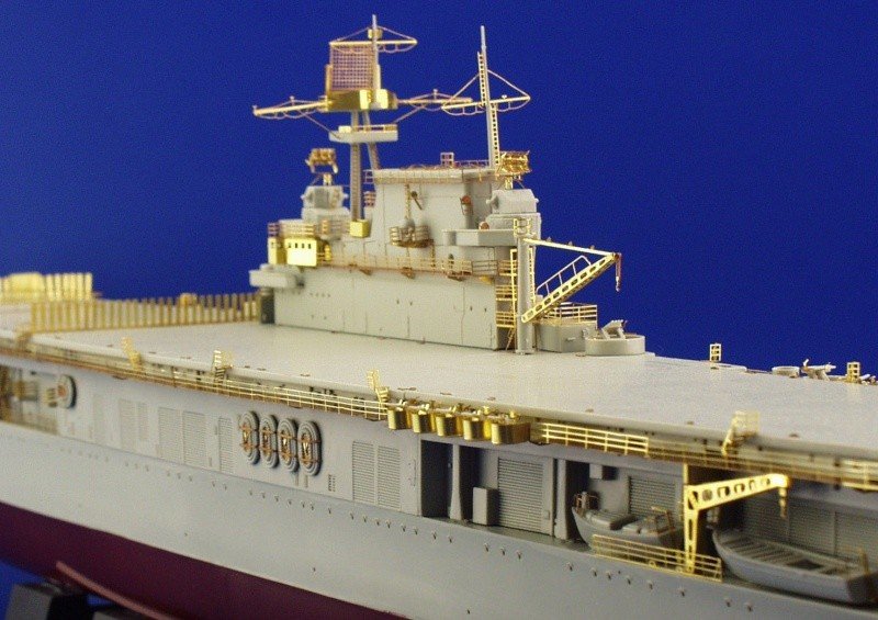Eduard 53005 US Aircraft Carrier Hornet 1/350 Trumpeter – image 3