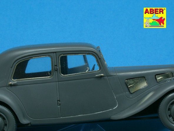 Aber 35231 Citroen Traction 11CV Staff Car 1/35 – Bild 7