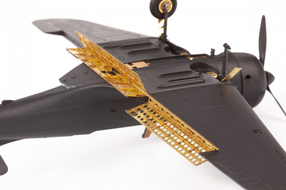Eduard 72725 SBD-3 air brakes FLYHAWK 1/72 – Bild 4