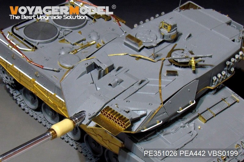 Voyager Model PE351026 Modern German Leopard 2A6 Basic For Border BT-002 1/35 – Bild 9