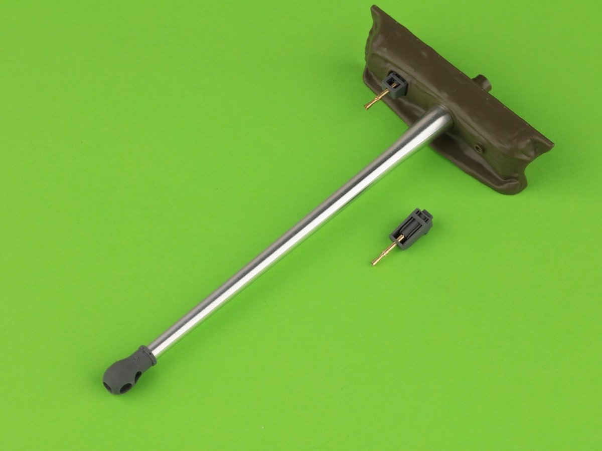 Master GM-35-047 A34 Comet - 77mm HV gun barrel &amp;amp; Besa MG barrels with resin mounts (for Tamiya kit) 1/35 – Bild 2