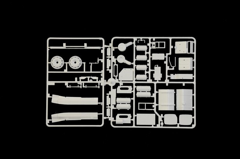 Italeri 3926 IVECO Turbostar 190.48 Special 1/24 – zdjęcie 7