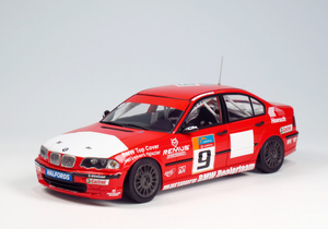 NuNu PN24007 BMW 320i E46 DTCC 2001 Winner 1/24 – imagen 2
