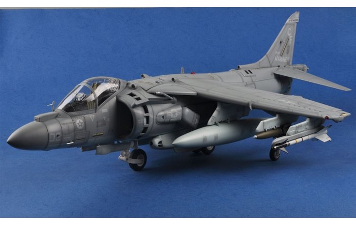 I Love Kit 60027 AV-8B Harrier Readybuilt &amp;amp; Painted 1/18 – immagine 2