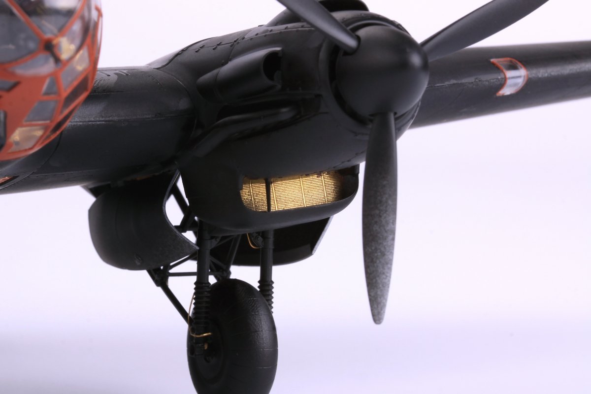 Eduard 48948 He 111H-3 bomb bay ICM 1/48 – Bild 2