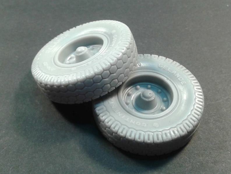 Panzer Art RE35-505 Sd.Kfz 9 front road wheels (Continental No 2) 1/35 – Bild 2