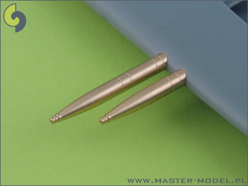 Master AM-48-006 Supermarine Spitfire late E wing or revised wing - Hispano 20mm &amp;amp; .50cal in fairings (1/48) – image 3