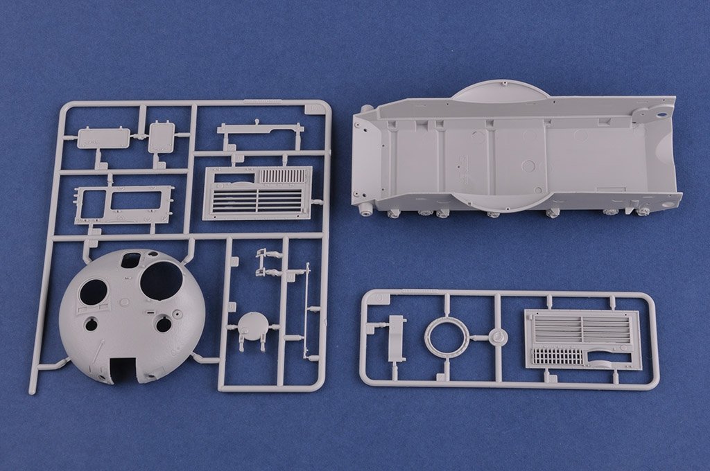 Hobby Boss 85513 Ukraine KrAZ-6446 Tractor with MAZ/ChMZAP-5247G semitrailer 1/35 – immagine 16