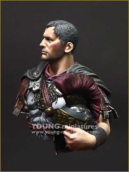Young Miniatures YH1868 Roman Officer 1/10 – immagine 3