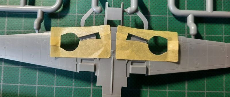 Omask 77004 P-47 (for Tamiya) - wheel bay yellow masking tape 1/72