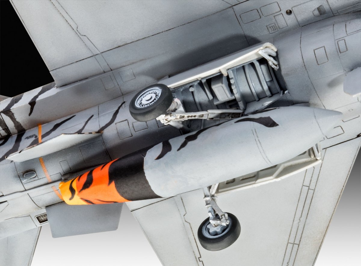 Revell 03860 Tiger Meet 2018 Lockheed Martin F-16 MLU 31st Sqn. Kleine Brogel 1/72 – Bild 3