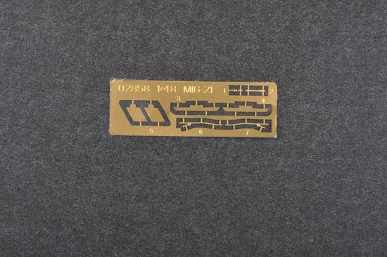Trumpeter 02865 MiG-21UM Mongol B 1/48 – Bild 11