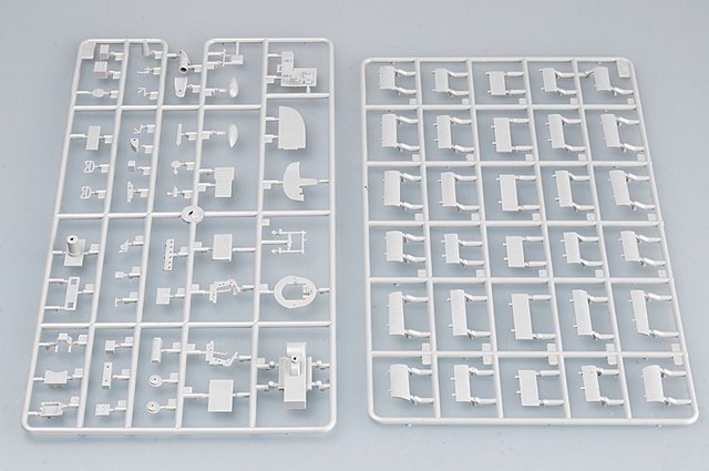 Trumpeter 02823 WELLINGTON Mk.III 1/48 – image 11