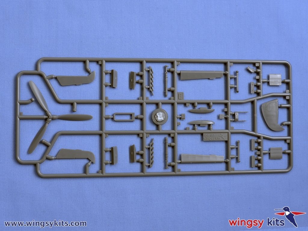 Wingsy Kits D5-07 German WWII Fighter MESSERSCHMITT Bf 109 E-1 1/48 – immagine 7