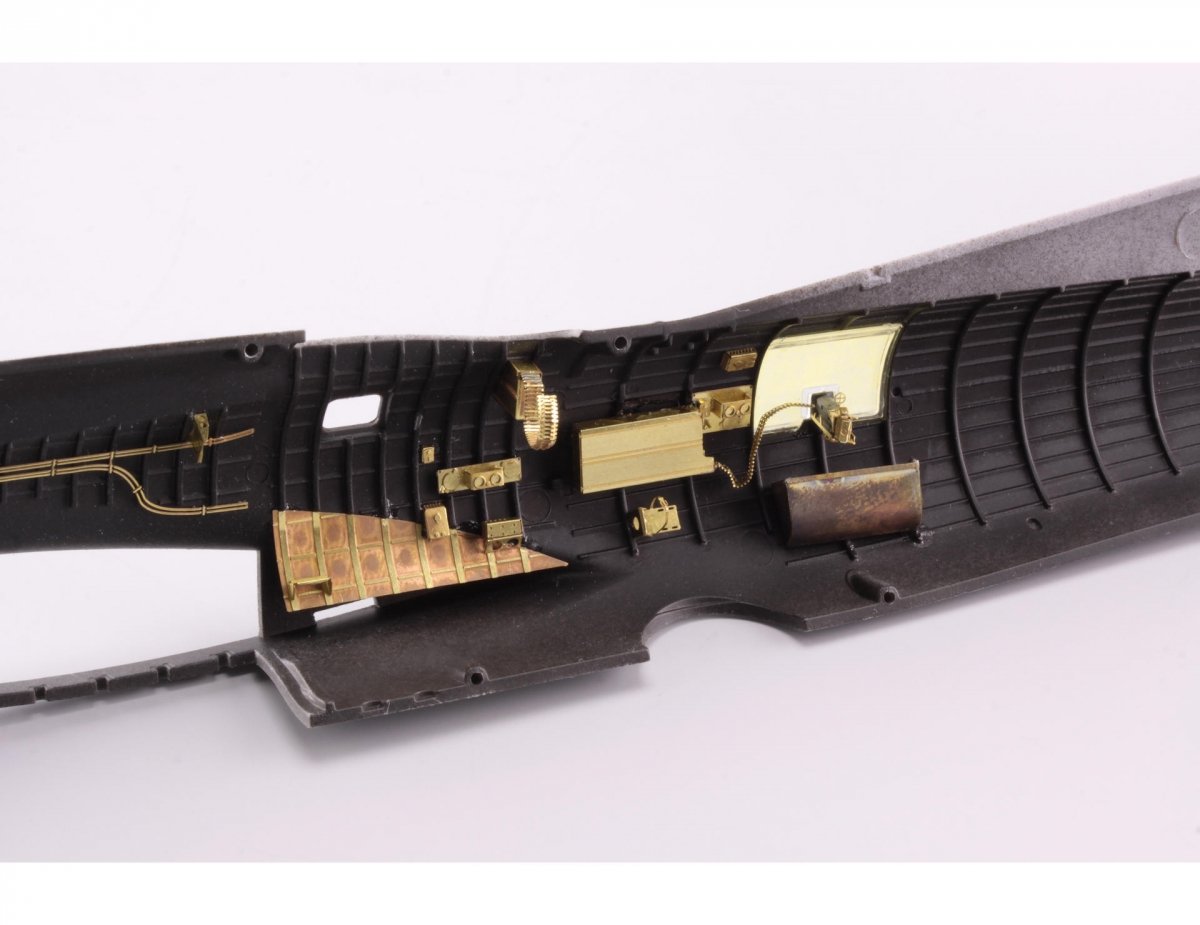 Eduard 73569 B-17G rear interior AIRFIX 1/72 – immagine 4