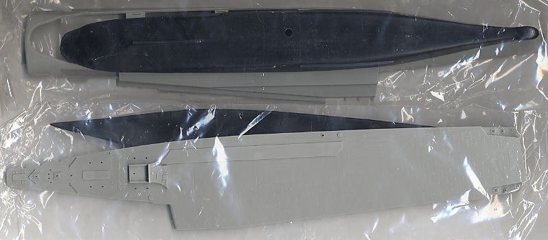 Trumpeter 05704 Aircraft Carrier USSR KIEV 1/700 – immagine 2