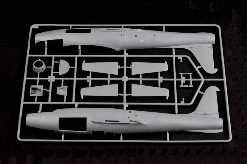 Hobby Boss 83207 F-84E Thunderjet 1/32 – imagen 4