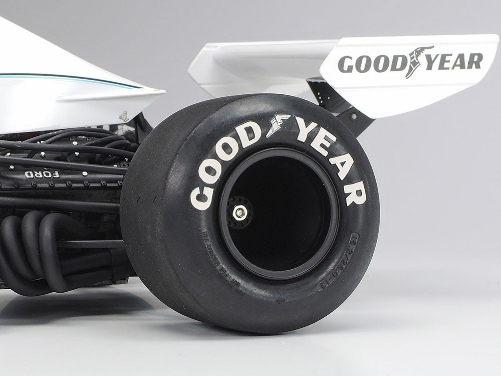 Tamiya 12042 Martini Brabham BT44B 1975 1/12 – zdjęcie 8